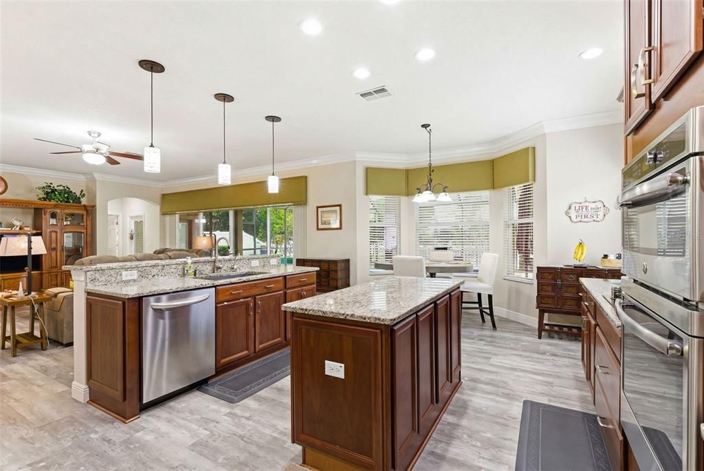 For Sale: $690,000 (4 beds, 4 baths, 3453 Square Feet)