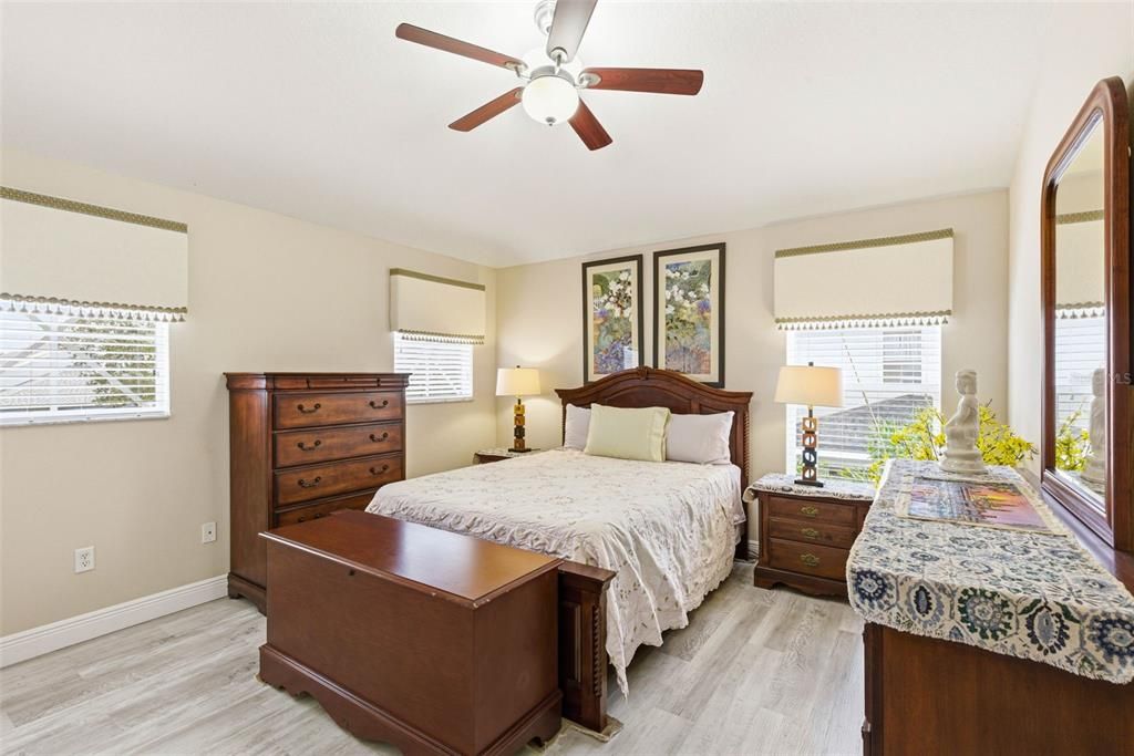 For Sale: $690,000 (4 beds, 4 baths, 3453 Square Feet)