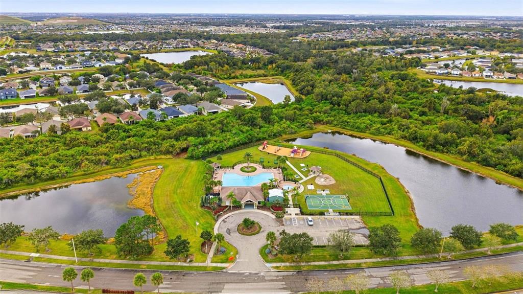 For Sale: $690,000 (4 beds, 4 baths, 3453 Square Feet)