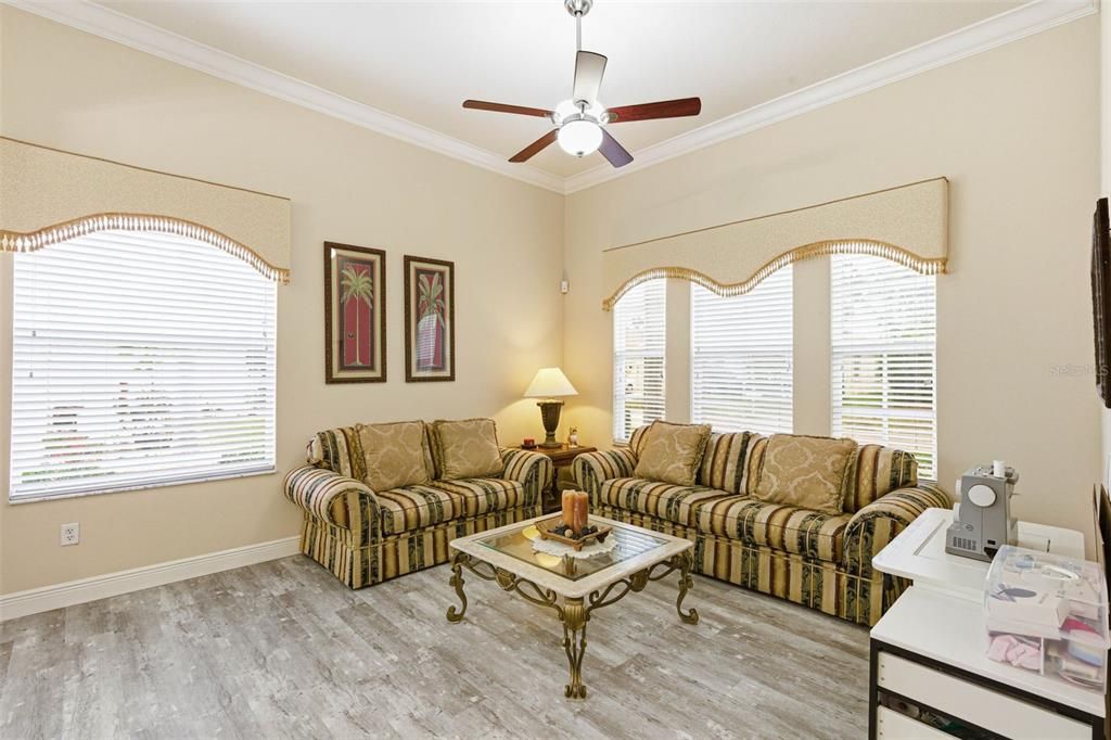 For Sale: $690,000 (4 beds, 4 baths, 3453 Square Feet)