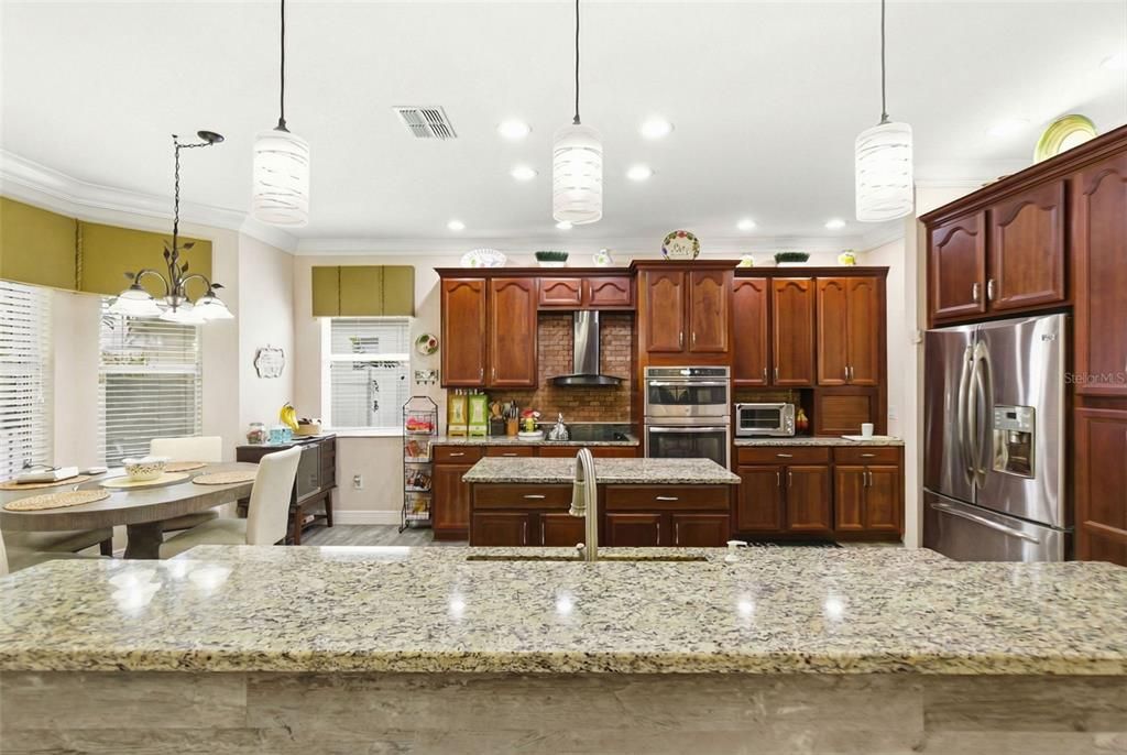 For Sale: $690,000 (4 beds, 4 baths, 3453 Square Feet)