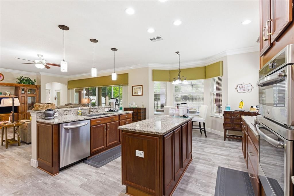 For Sale: $690,000 (4 beds, 4 baths, 3453 Square Feet)