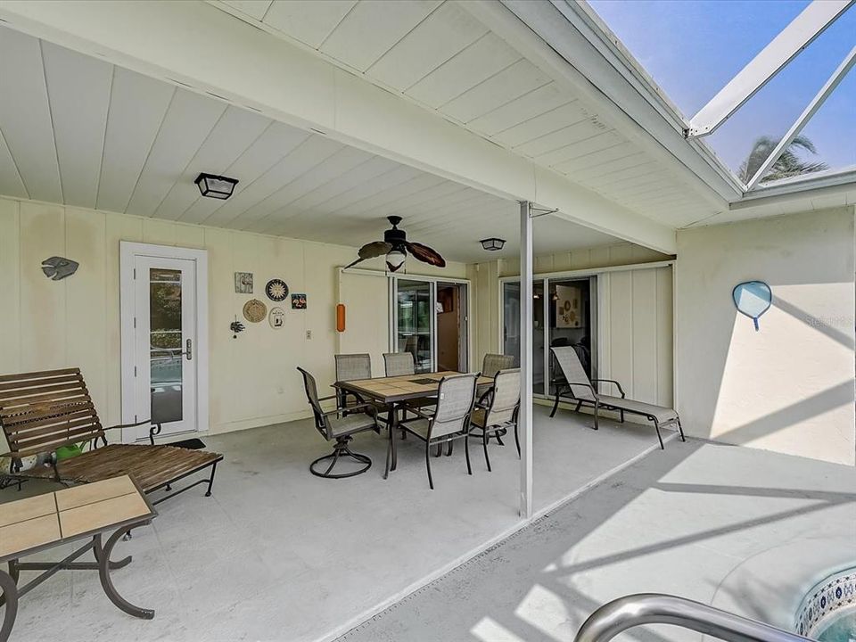 出租: $6,000 (2 贝兹, 2 浴室, 1867 平方英尺)