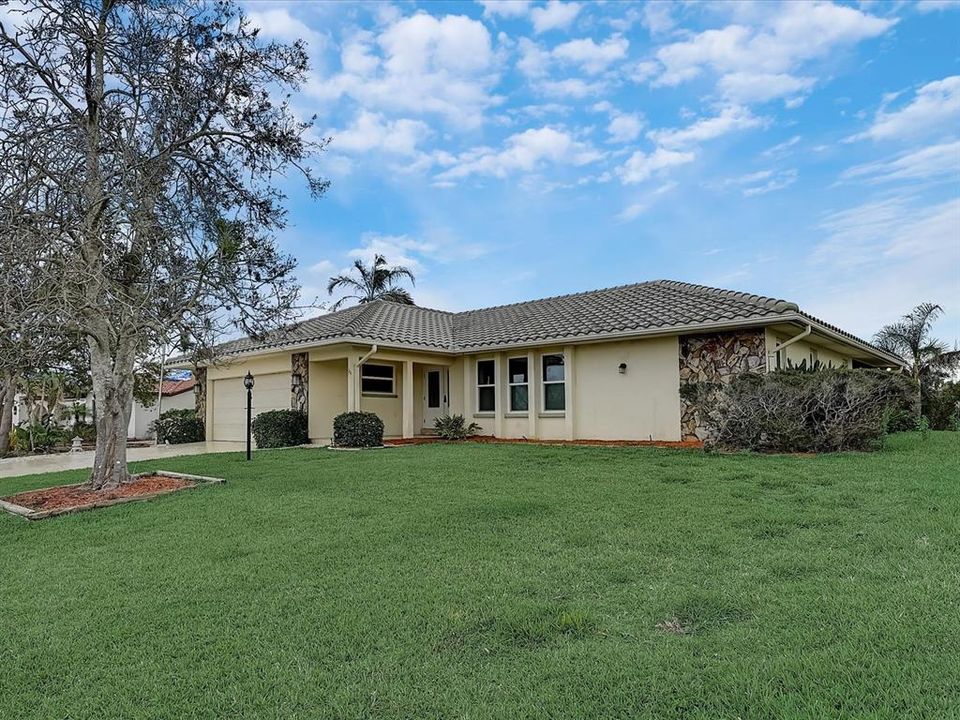 出租: $6,000 (2 贝兹, 2 浴室, 1867 平方英尺)