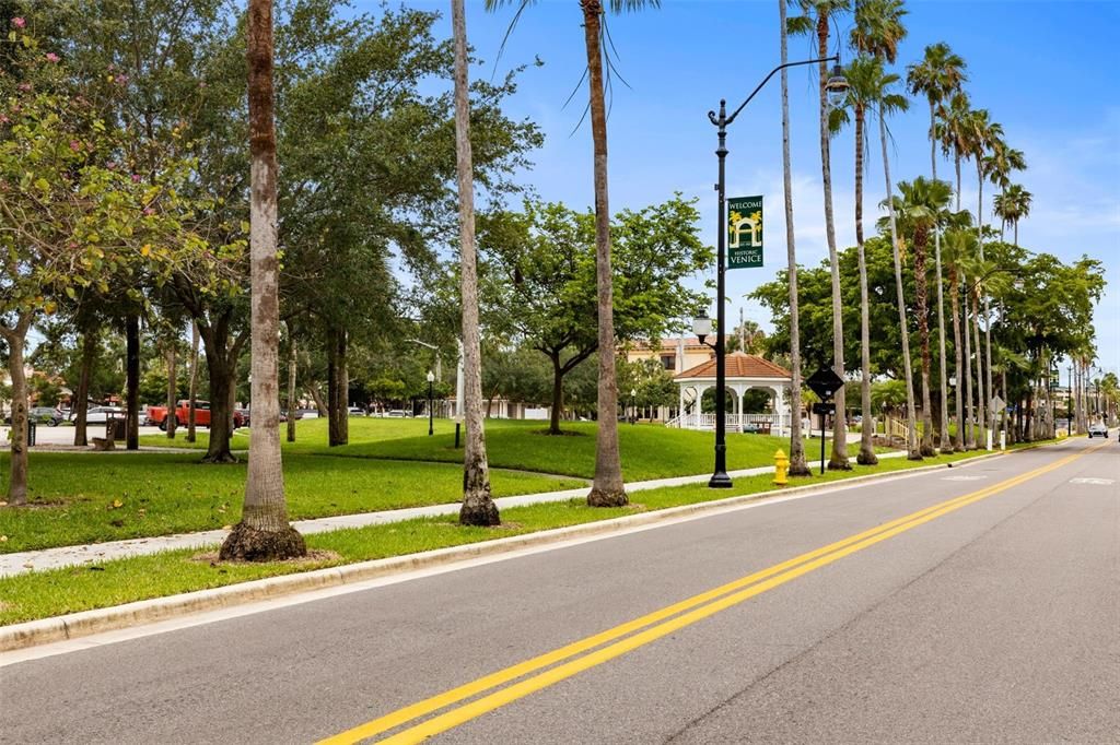 В аренду: $6,000 (2 спален, 2 ванн, 1867 Квадратных фут)