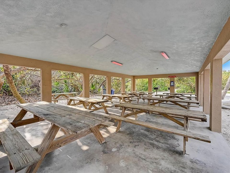 出租: $6,000 (2 贝兹, 2 浴室, 1867 平方英尺)