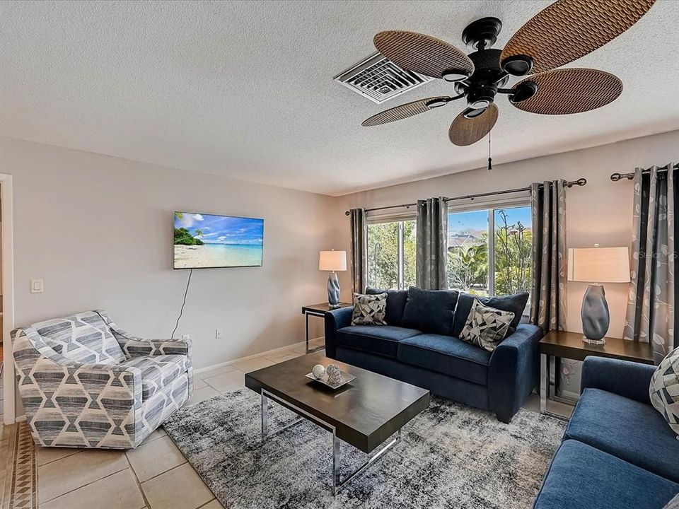 出租: $6,000 (2 贝兹, 2 浴室, 1867 平方英尺)