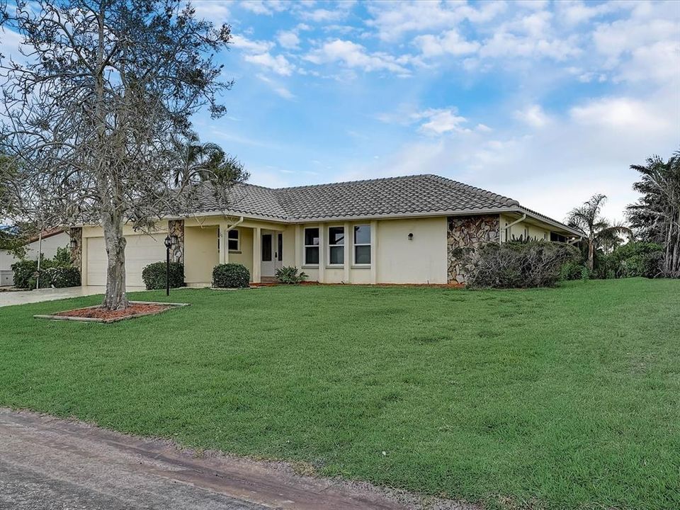 出租: $6,000 (2 贝兹, 2 浴室, 1867 平方英尺)