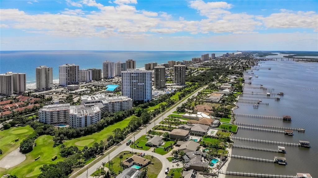 На продажу: $259,000 (2 спален, 2 ванн, 1400 Квадратных фут)