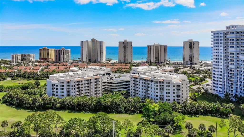 На продажу: $259,000 (2 спален, 2 ванн, 1400 Квадратных фут)