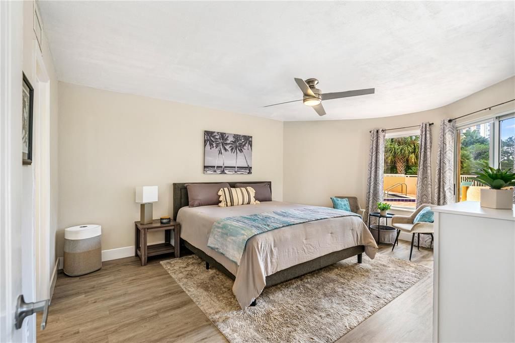 На продажу: $259,000 (2 спален, 2 ванн, 1400 Квадратных фут)