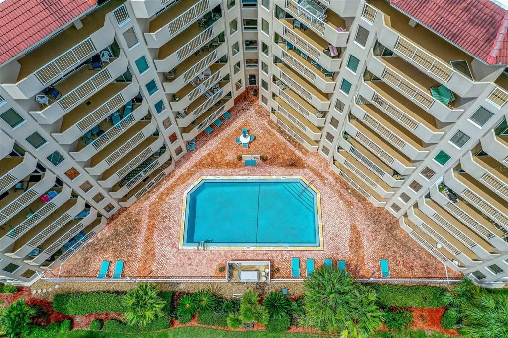 На продажу: $259,000 (2 спален, 2 ванн, 1400 Квадратных фут)