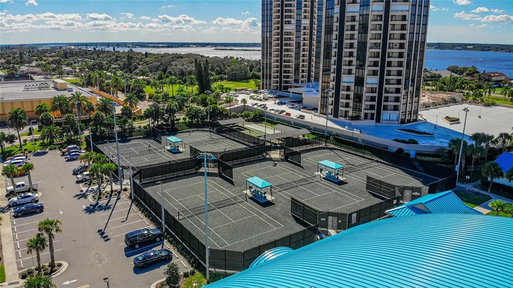 На продажу: $259,000 (2 спален, 2 ванн, 1400 Квадратных фут)