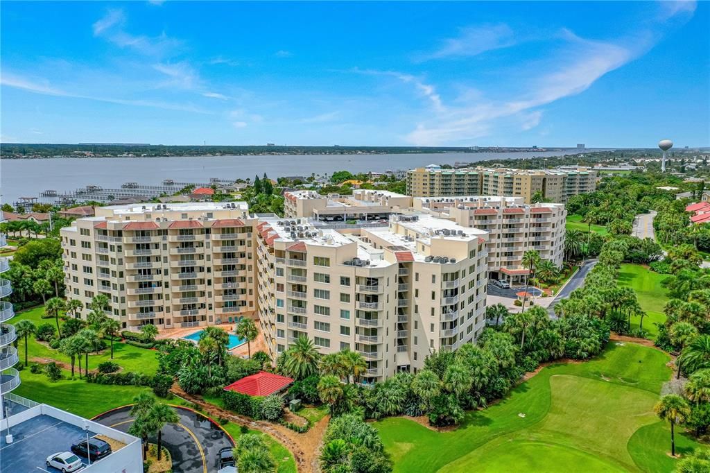 На продажу: $259,000 (2 спален, 2 ванн, 1400 Квадратных фут)