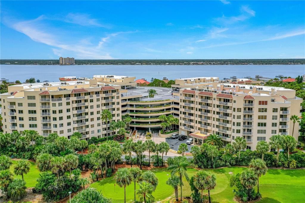 На продажу: $259,000 (2 спален, 2 ванн, 1400 Квадратных фут)