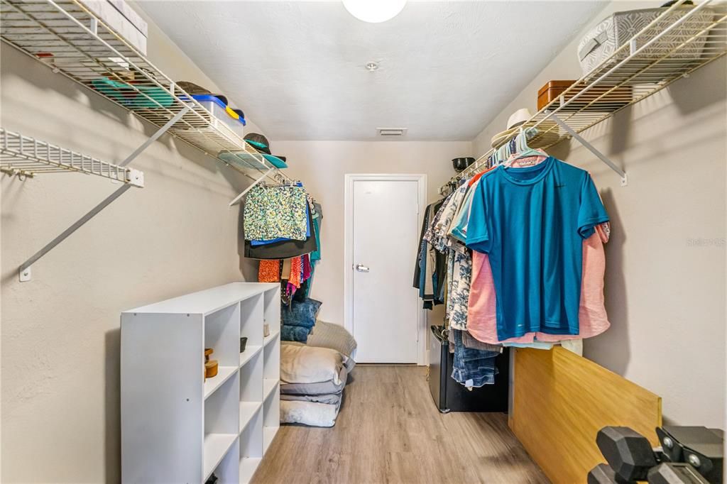 На продажу: $259,000 (2 спален, 2 ванн, 1400 Квадратных фут)