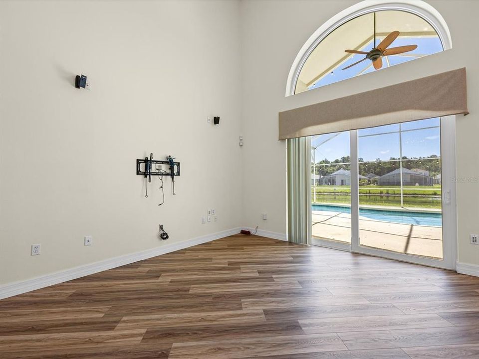 En Renta: $3,000 (6 camas, 4 baños, 2718 Pies cuadrados)