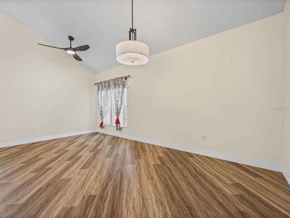 En Renta: $3,000 (6 camas, 4 baños, 2718 Pies cuadrados)