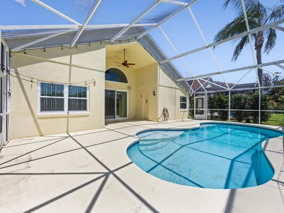 En Renta: $3,000 (6 camas, 4 baños, 2718 Pies cuadrados)