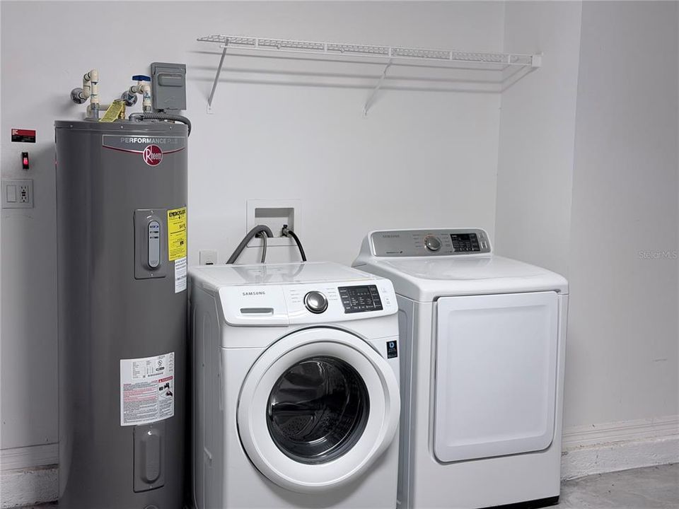 En Venta: $294,999 (3 camas, 2 baños, 1304 Pies cuadrados)