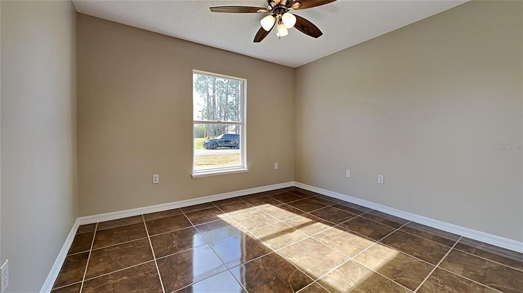 En Venta: $294,999 (3 camas, 2 baños, 1304 Pies cuadrados)