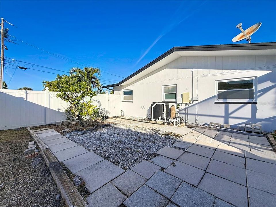 出租: $3,400 (3 贝兹, 2 浴室, 1263 平方英尺)