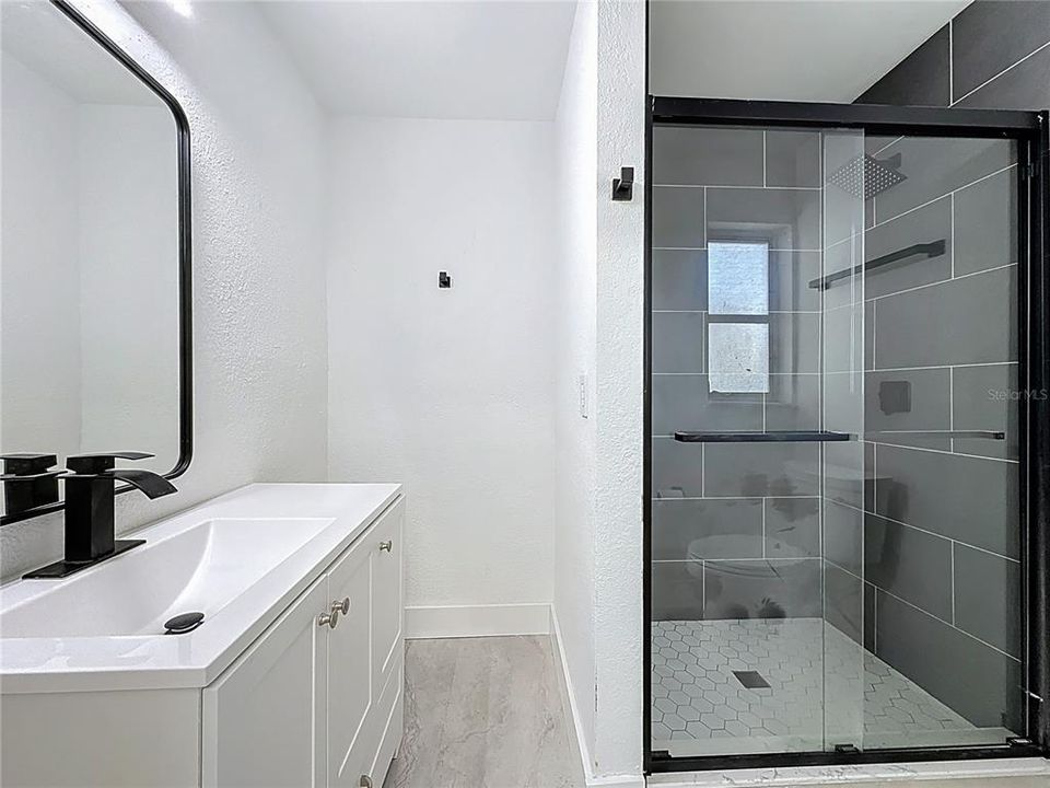 出租: $3,400 (3 贝兹, 2 浴室, 1263 平方英尺)