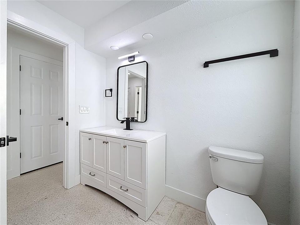 出租: $3,400 (3 贝兹, 2 浴室, 1263 平方英尺)