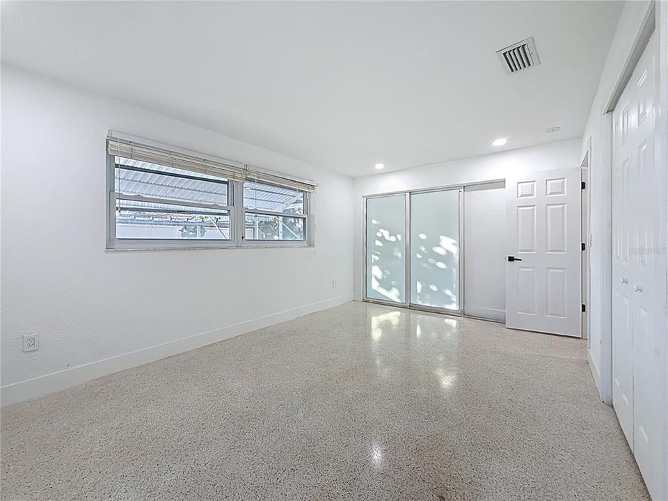 出租: $3,400 (3 贝兹, 2 浴室, 1263 平方英尺)