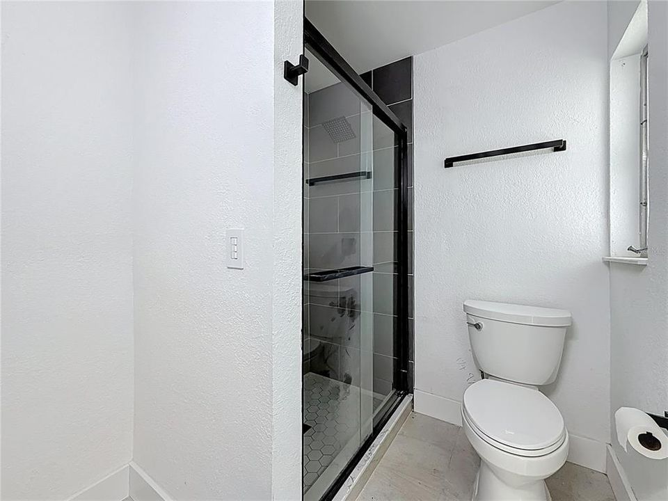 出租: $3,400 (3 贝兹, 2 浴室, 1263 平方英尺)