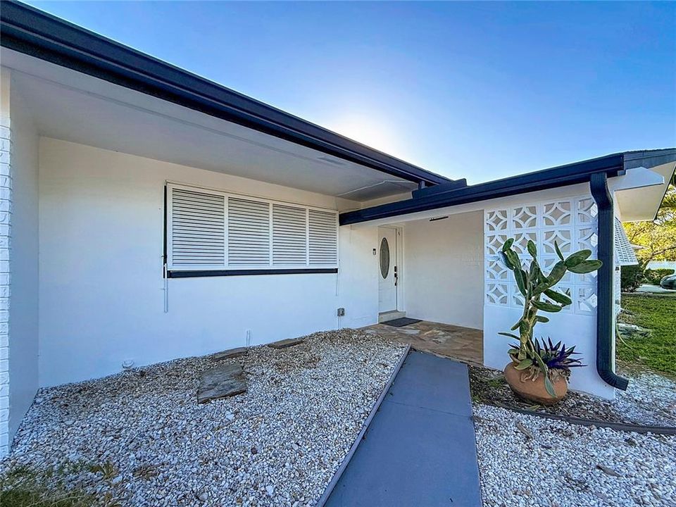 出租: $3,400 (3 贝兹, 2 浴室, 1263 平方英尺)