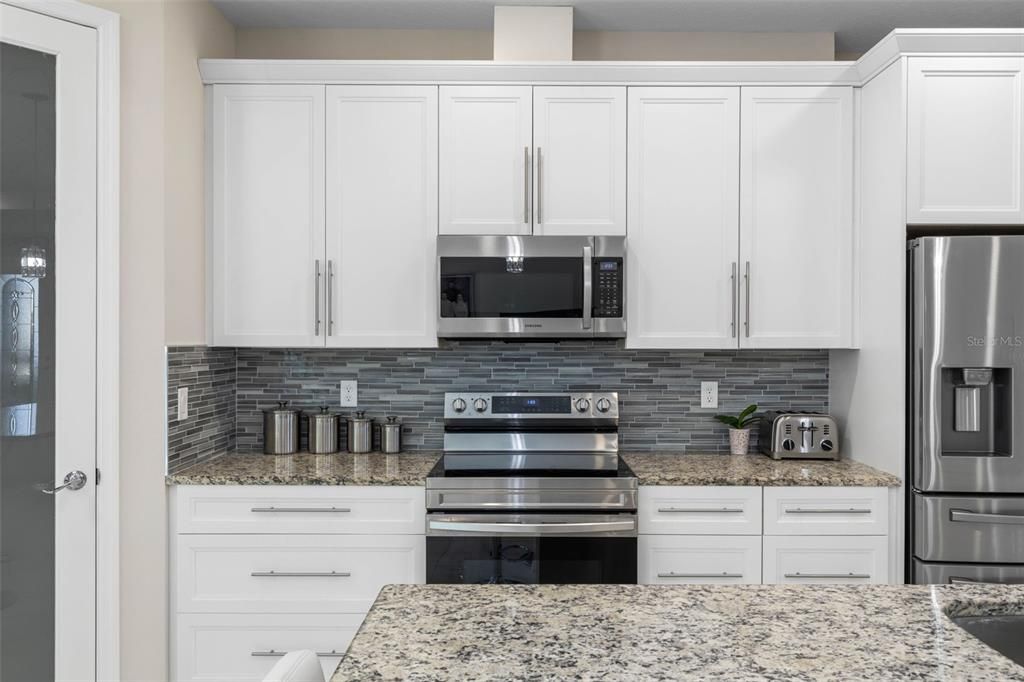 For Sale: $619,900 (3 beds, 2 baths, 1900 Square Feet)