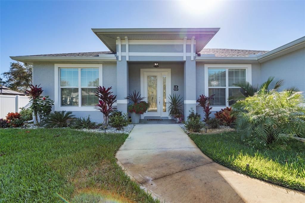 For Sale: $619,900 (3 beds, 2 baths, 1900 Square Feet)