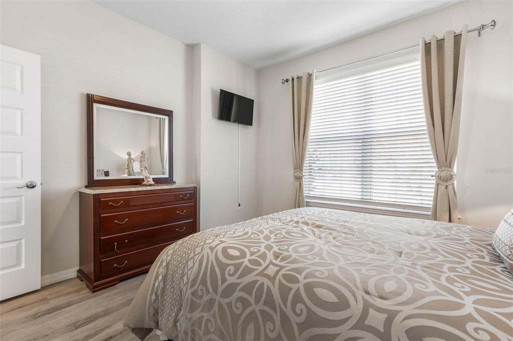 For Sale: $619,900 (3 beds, 2 baths, 1900 Square Feet)