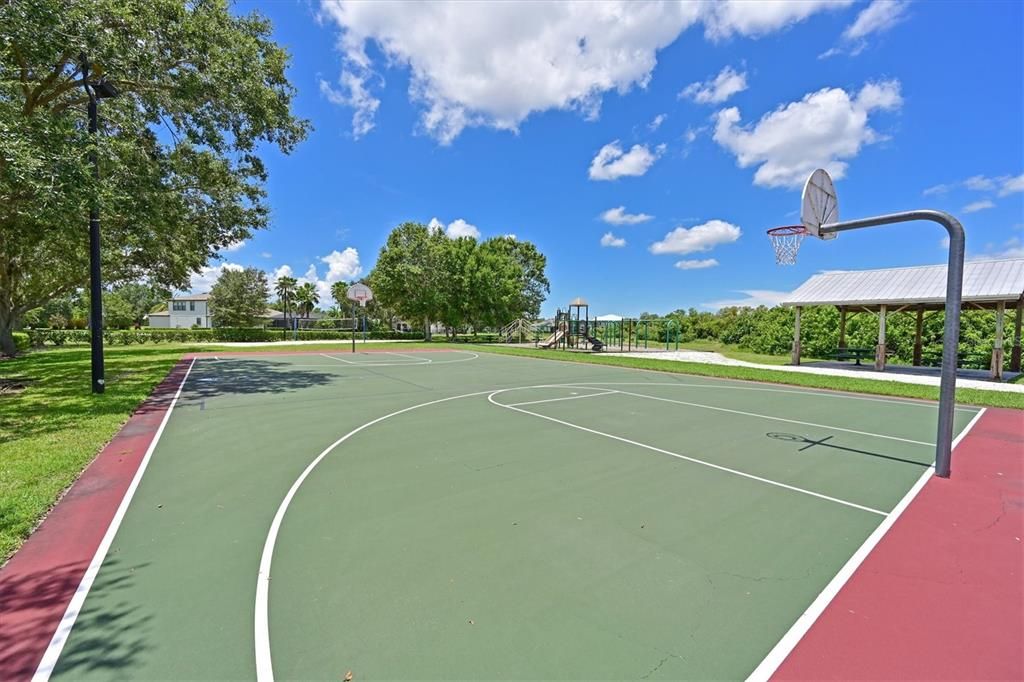 На продажу: $759,900 (4 спален, 3 ванн, 2612 Квадратных фут)