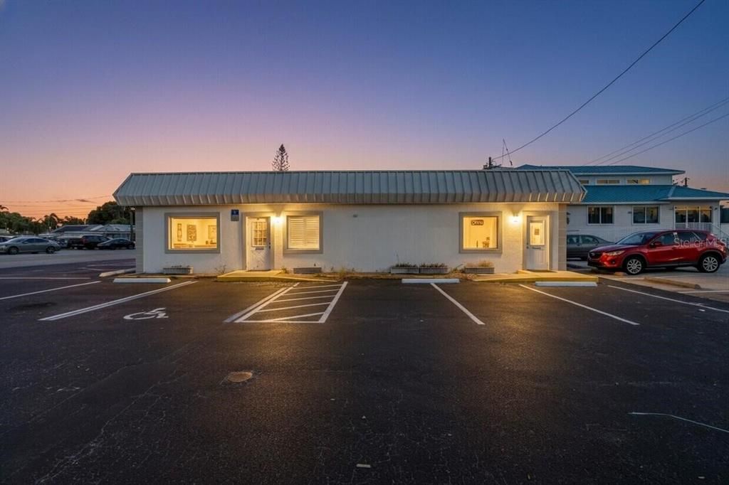 For Sale: $850,000 (0 beds, 0 baths, 2800 Square Feet)