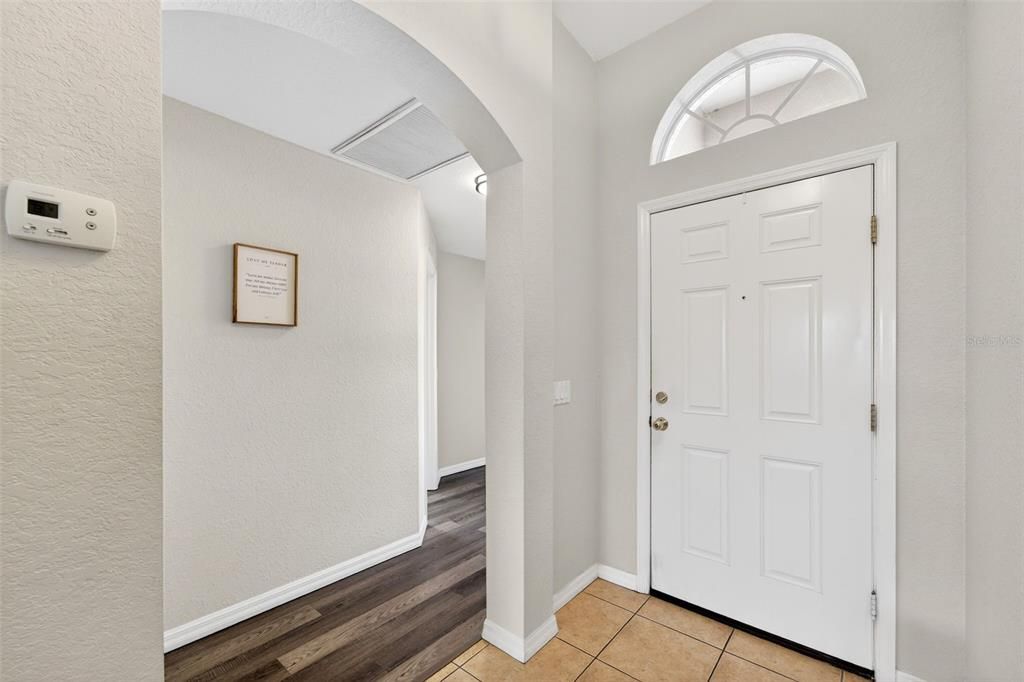 En Venta: $349,900 (3 camas, 2 baños, 1696 Pies cuadrados)