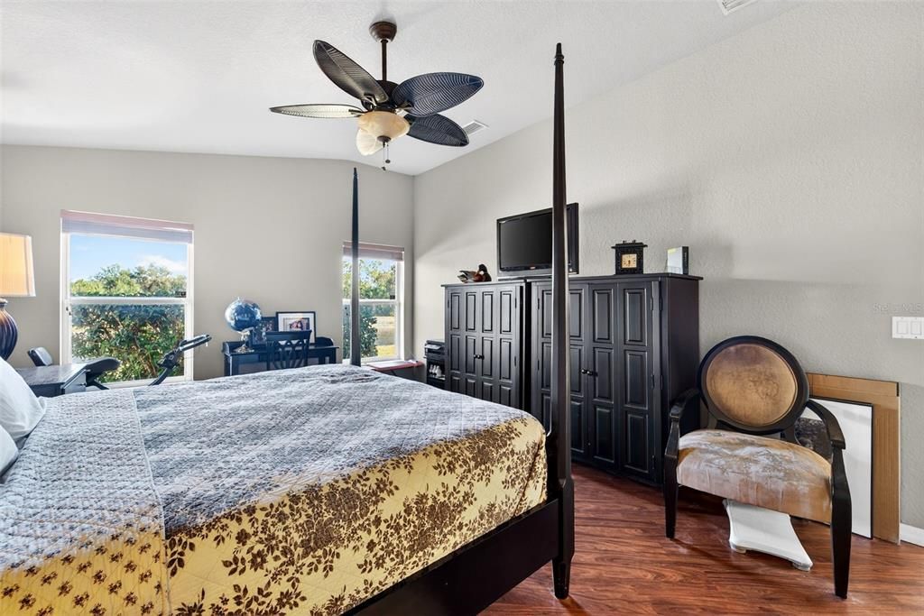 En Venta: $349,900 (3 camas, 2 baños, 1696 Pies cuadrados)