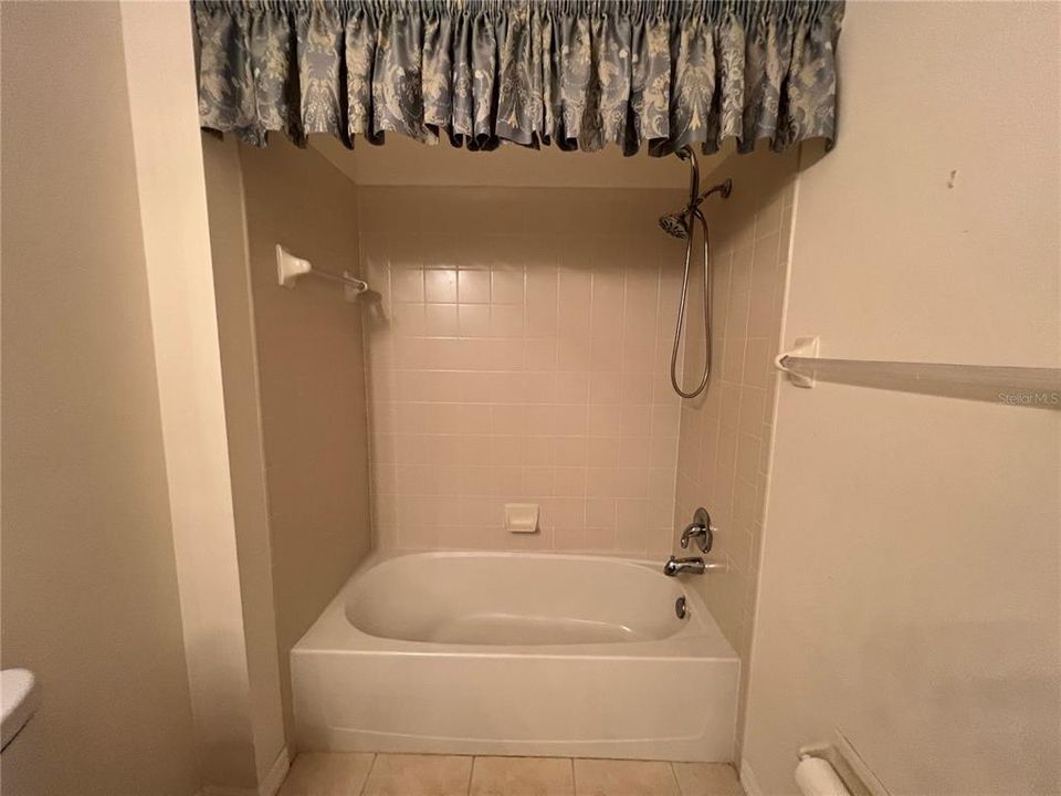 出租: $1,750 (3 贝兹, 2 浴室, 1690 平方英尺)