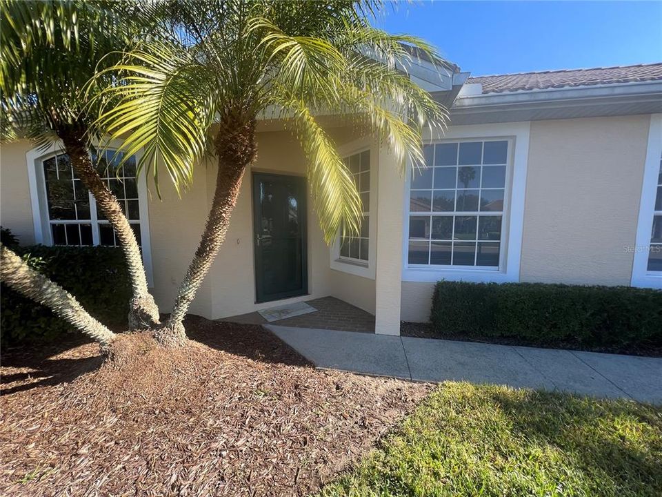 出租: $1,750 (3 贝兹, 2 浴室, 1690 平方英尺)