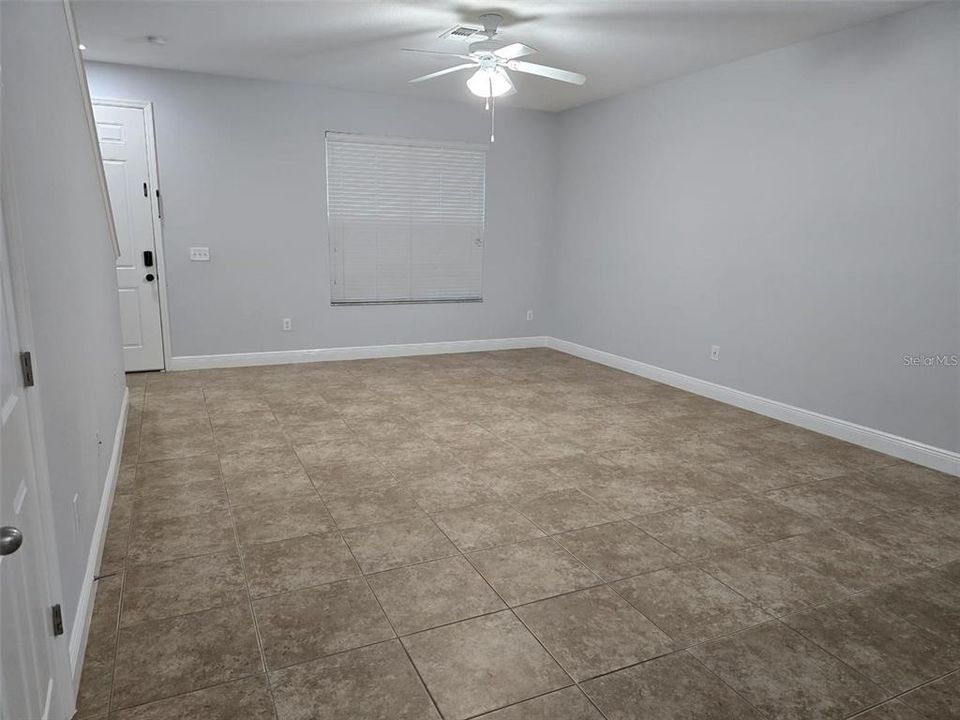 For Sale: $365,000 (2 beds, 2 baths, 1292 Square Feet)