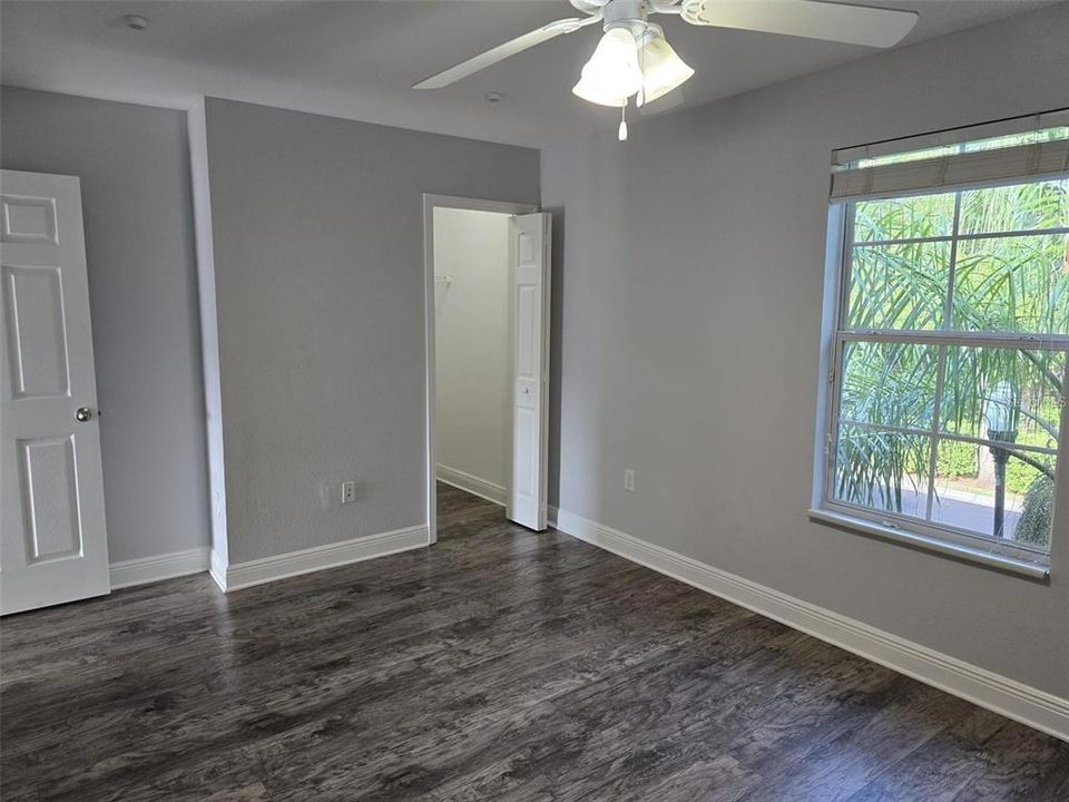 For Sale: $365,000 (2 beds, 2 baths, 1292 Square Feet)