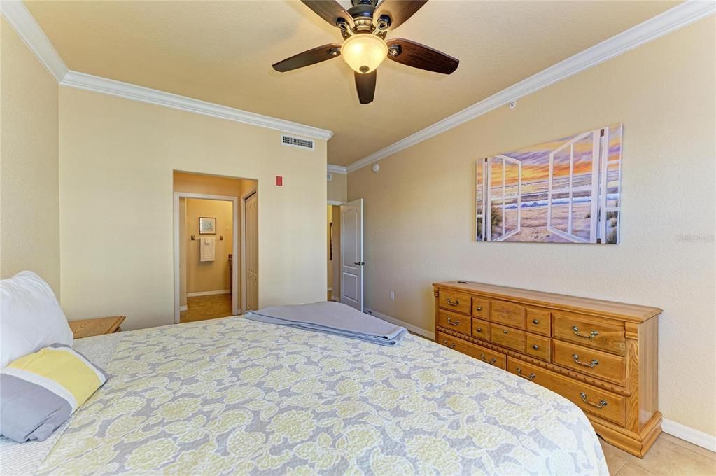 For Sale: $290,000 (2 beds, 2 baths, 1527 Square Feet)