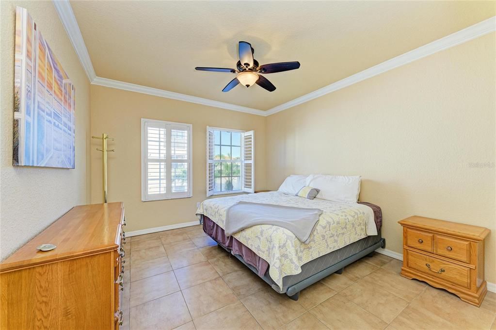 For Sale: $290,000 (2 beds, 2 baths, 1527 Square Feet)