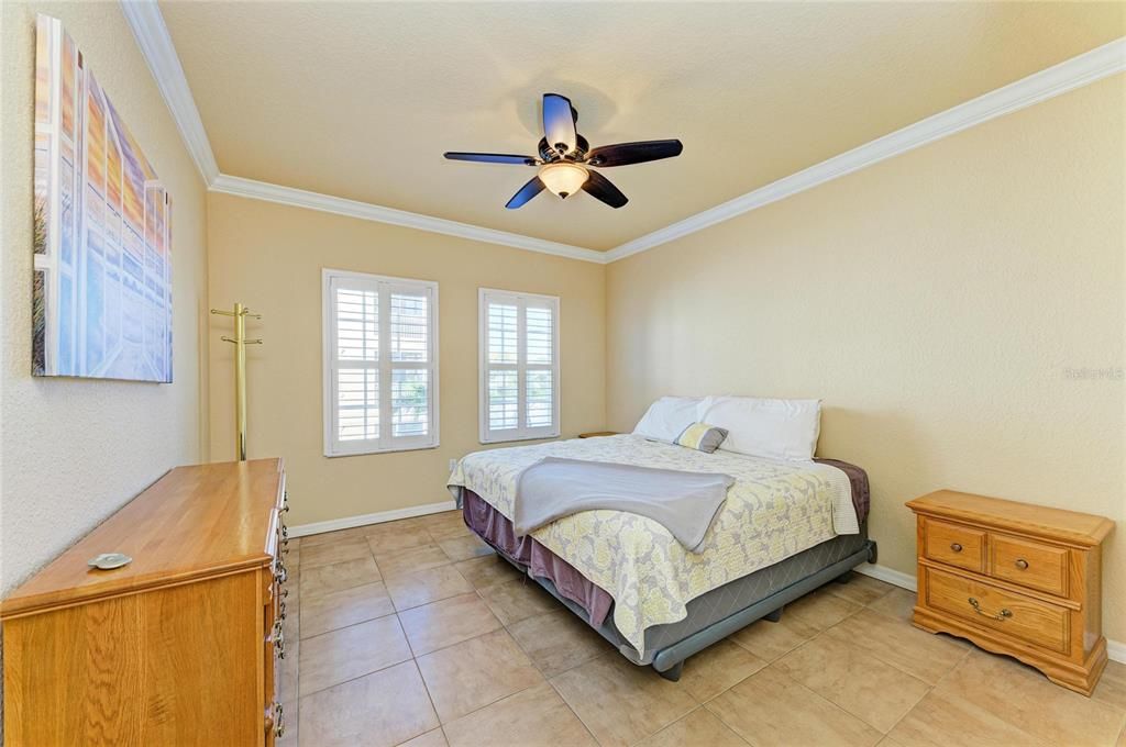 For Sale: $290,000 (2 beds, 2 baths, 1527 Square Feet)