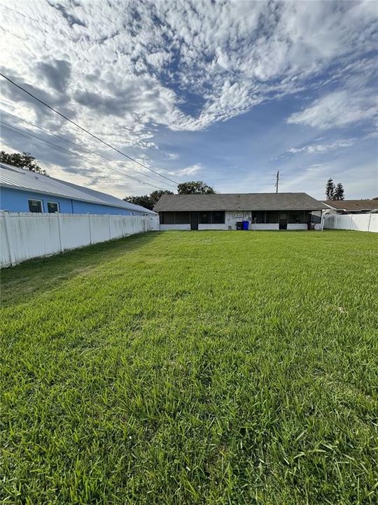 出租: $1,599 (2 贝兹, 2 浴室, 978 平方英尺)