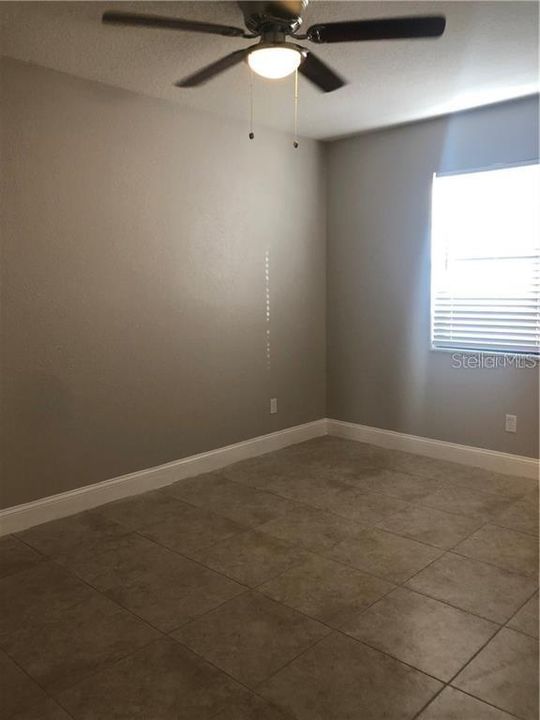 出租: $1,599 (2 贝兹, 2 浴室, 978 平方英尺)