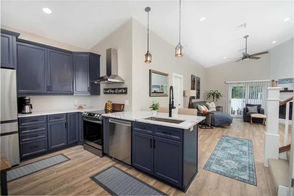 For Rent: $2,800 (3 beds, 2 baths, 1277 Square Feet)