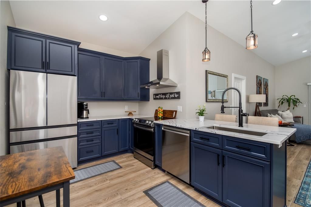 For Rent: $2,800 (3 beds, 2 baths, 1277 Square Feet)