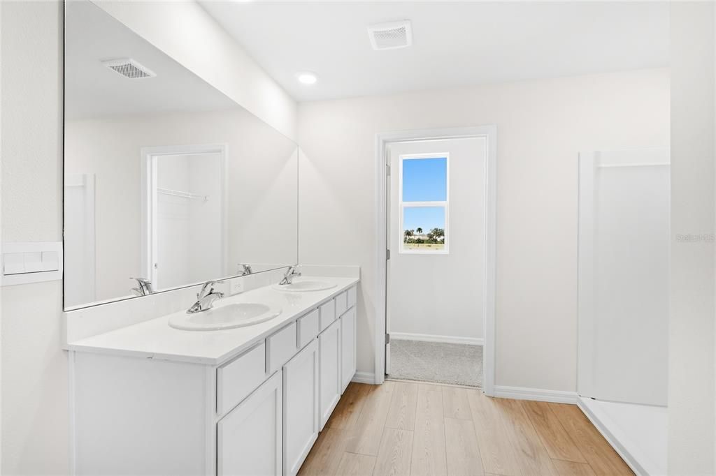 For Rent: $2,800 (5 beds, 3 baths, 2616 Square Feet)